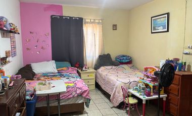 CASA EN QUINTA VELARDE, GUADALAJARA, A UNAS CUADRAS DE FORUM