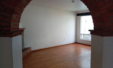 RENTO PRECIOSA Y CONFORTABLE CASA   EN HERMOSO CONJUNTO. LOMAS DE TECAMACHALCO