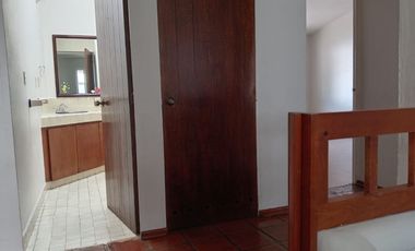 RENTO PRECIOSA Y CONFORTABLE CASA   EN HERMOSO CONJUNTO. LOMAS DE TECAMACHALCO
