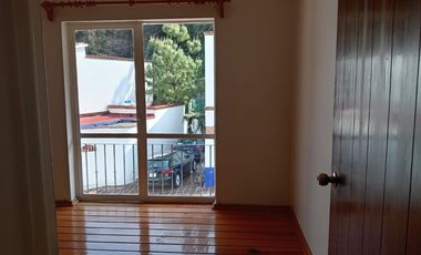RENTO PRECIOSA Y CONFORTABLE CASA   EN HERMOSO CONJUNTO. LOMAS DE TECAMACHALCO