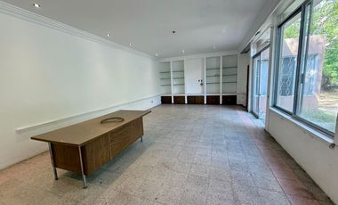 RESIDENCIA SUPER UBICADA A PRECIO DE TERRENO