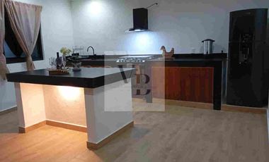 Venta de casa con vista a la peña y al lago