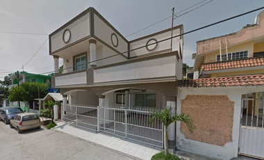 CASA EN VENTA EN POZA RICA DE HIDALGO, VERACRUZ, ADJUDICADA!!!
