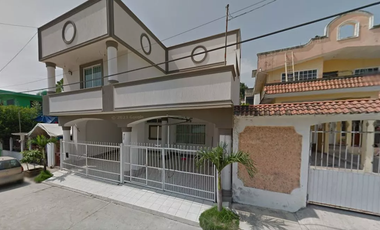 CASA EN VENTA EN POZA RICA DE HIDALGO, VERACRUZ, ADJUDICADA!!!