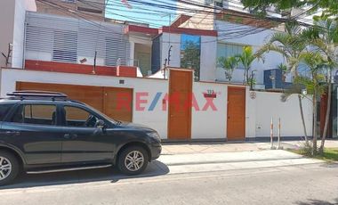 Venta De Casa Como Terreno En Magdalena Del Mar