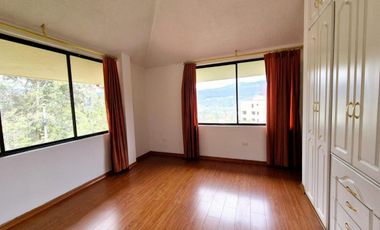 QUITO, sector Colegio Einstein, vendo propiedad de 533m2 de terreno y 397m2 de construcción