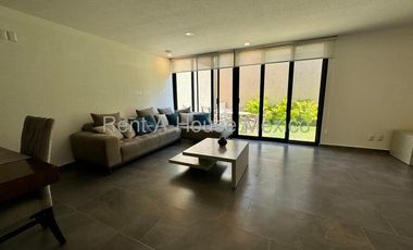 Rento amueblado pb en duplex altos de juriquilla 3 recamaras 3 baños 2 cocheras