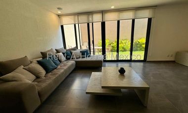 Rento amueblado pb en duplex altos de juriquilla 3 recamaras 3 baños 2 cocheras