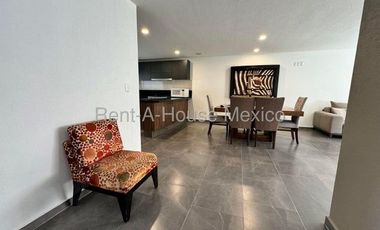 Rento amueblado pb en duplex altos de juriquilla 3 recamaras 3 baños 2 cocheras