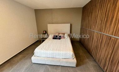 Rento amueblado pb en duplex altos de juriquilla 3 recamaras 3 baños 2 cocheras