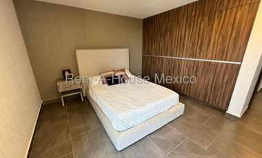 Rento amueblado pb en duplex altos de juriquilla 3 recamaras 3 baños 2 cocheras