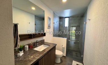 Rento amueblado pb en duplex altos de juriquilla 3 recamaras 3 baños 2 cocheras