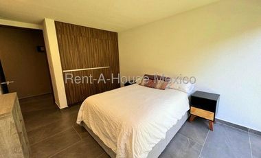 Rento amueblado pb en duplex altos de juriquilla 3 recamaras 3 baños 2 cocheras