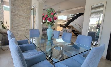 En venta lujosa y moderna casa en Isla Mocoli