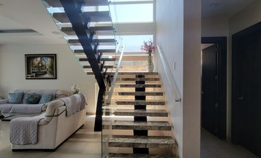 En venta lujosa y moderna casa en Isla Mocoli