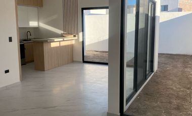 CASA EN VENTA EN SANTA MONICA RESIDENCIAL AGUASCALIENTES SURPONIENTE