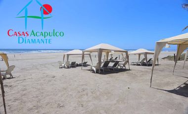 Acogedor departamento en edificio con club de playa. Con vista parcial al mar