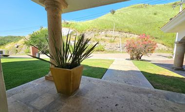 LAS CAÑADAS HERMOSA CASA EN VENTA A CAMPO DE GOLF CON ALBERCA Y LA MEJOR VISTA