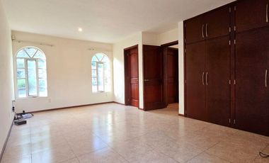 LAS CAÑADAS HERMOSA CASA EN VENTA A CAMPO DE GOLF CON ALBERCA Y LA MEJOR VISTA