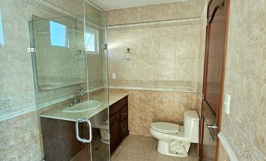 LAS CAÑADAS HERMOSA CASA EN VENTA A CAMPO DE GOLF CON ALBERCA Y LA MEJOR VISTA