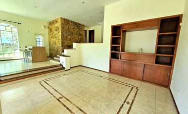 LAS CAÑADAS HERMOSA CASA EN VENTA A CAMPO DE GOLF CON ALBERCA Y LA MEJOR VISTA