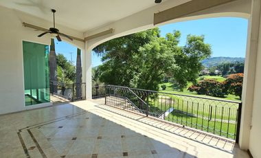 LAS CAÑADAS HERMOSA CASA EN VENTA A CAMPO DE GOLF CON ALBERCA Y LA MEJOR VISTA