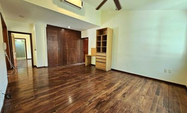 LAS CAÑADAS HERMOSA CASA EN VENTA A CAMPO DE GOLF CON ALBERCA Y LA MEJOR VISTA