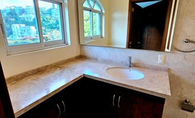 LAS CAÑADAS HERMOSA CASA EN VENTA A CAMPO DE GOLF CON ALBERCA Y LA MEJOR VISTA