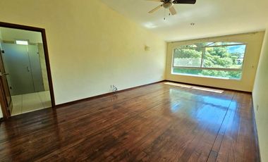 LAS CAÑADAS HERMOSA CASA EN VENTA A CAMPO DE GOLF CON ALBERCA Y LA MEJOR VISTA