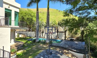 LAS CAÑADAS HERMOSA CASA EN VENTA A CAMPO DE GOLF CON ALBERCA Y LA MEJOR VISTA