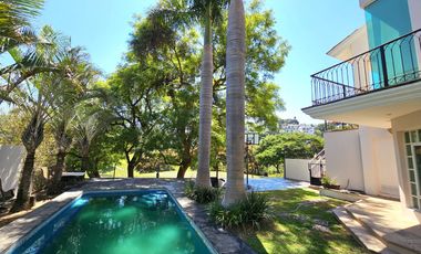 LAS CAÑADAS HERMOSA CASA EN VENTA A CAMPO DE GOLF CON ALBERCA Y LA MEJOR VISTA