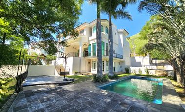 LAS CAÑADAS HERMOSA CASA EN VENTA A CAMPO DE GOLF CON ALBERCA Y LA MEJOR VISTA