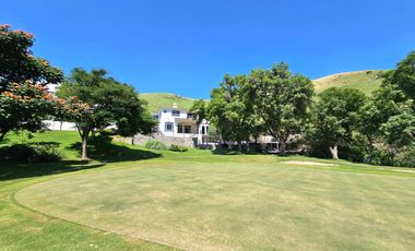 LAS CAÑADAS HERMOSA CASA EN VENTA A CAMPO DE GOLF CON ALBERCA Y LA MEJOR VISTA