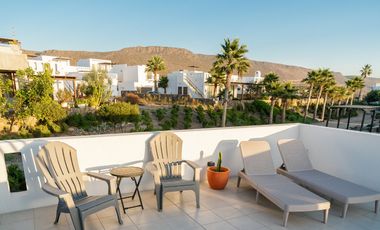 Casa Amueblada con Vista al Mar en Villas Punta Piedra con Amenidades de Estilo Resort