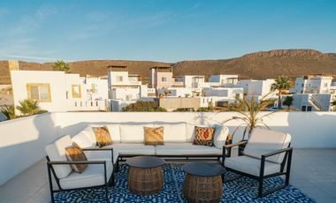 Casa Amueblada con Vista al Mar en Villas Punta Piedra con Amenidades de Estilo Resort
