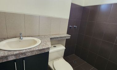Vendo amplia Casa en Mallorca Village, cerca del CC El Dorado 3 Dormitorios