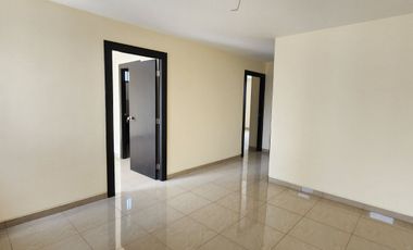 Vendo amplia Casa en Mallorca Village, cerca del CC El Dorado 3 Dormitorios