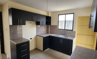 Vendo amplia Casa en Mallorca Village, cerca del CC El Dorado 3 Dormitorios