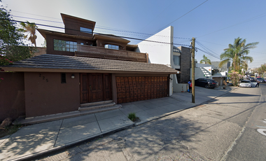 VENTA DE GRAN CASA EN LOMAS DE SAN LUIS, SAN LUIS POTOSI