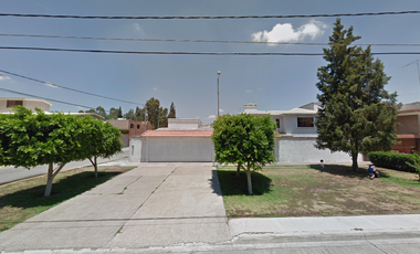 VENTA DE GRAN CASA CON JARDIN EN TANGAMANGA SAN LUIS POTOSI