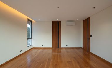 Luxury 5-Bedroom House and Lot for Sale – Brand New in Tivoli Royale, Quezon City