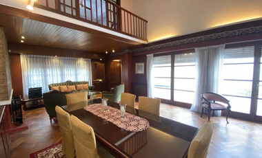 Venta casa 5 ambientes Castelar Apta Credito