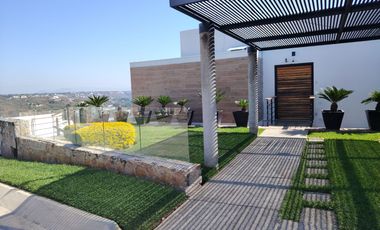 Vive el Encanto del Lago: Casa con Inigualables Vistas Panorámicas en Tequesquitengo.