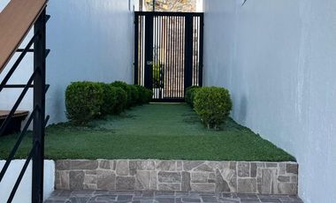 Vive el Encanto del Lago: Casa con Inigualables Vistas Panorámicas en Tequesquitengo.