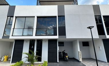 CASA EN CONJUNTO CERRADO