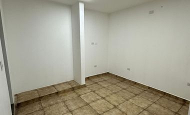 CASA EN CONJUNTO CERRADO