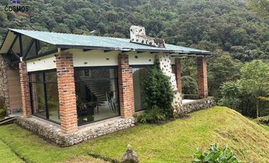 Venta de hostal con terreno en Cotacachi, 5 hectáreas