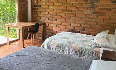 Venta de hostal con terreno en Cotacachi, 5 hectáreas