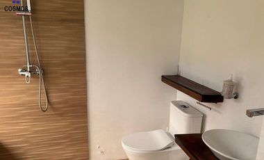 Venta de hostal con terreno en Cotacachi, 5 hectáreas