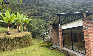 Venta de hostal con terreno en Cotacachi, 5 hectáreas